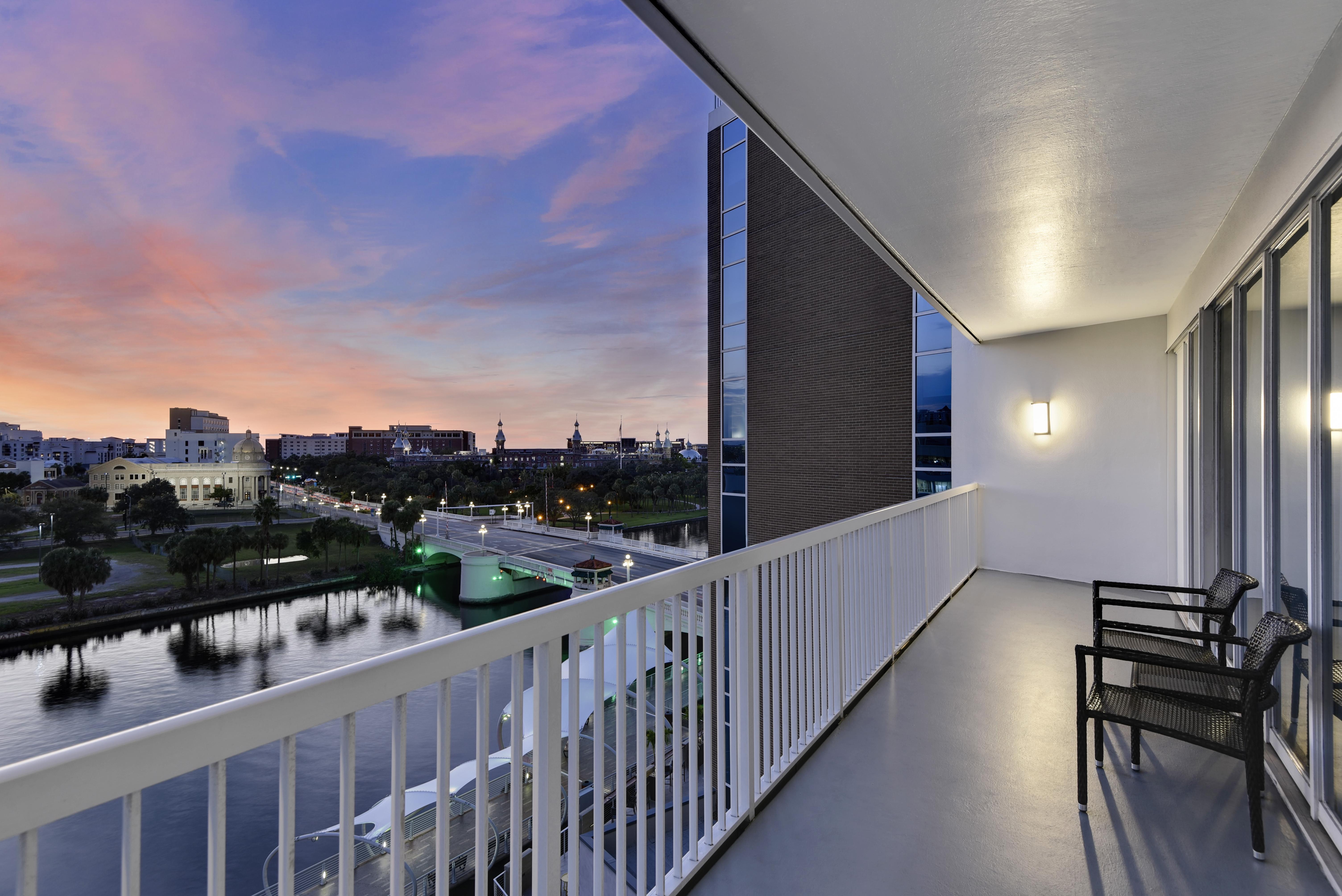 Hotel Tampa Riverwalk Exterior foto